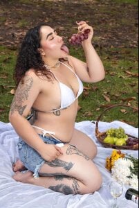 Ayla-marttinez Public  3. fénykép