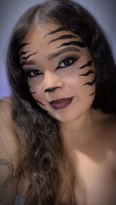 Emely_Pregnant1Cute and sensual kitten Bild 3