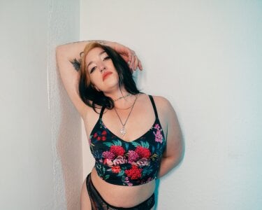 anja_peach Your Sultry Vixen Pic 3