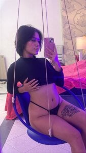 CassieJones_ Public Pic 2