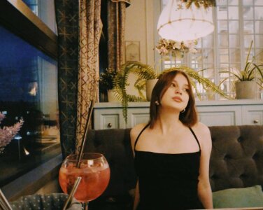 AdelaRowlins Public Poză 3