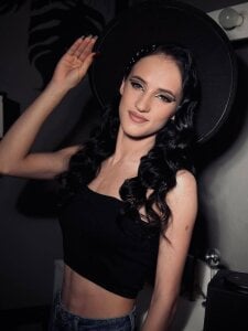 KarolSvenson Public รูป  6