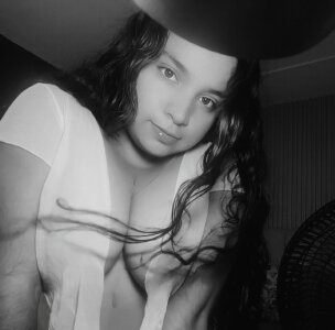 DairaMoon Naughty girl Pic 2