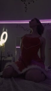 evalora_vei Happy New Year, meow Pic 4