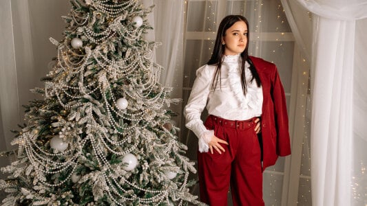 ChristinaMilton Snap! It’s Christmas 📸 รูป  4