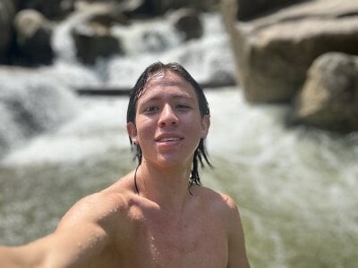 kevinbigcokc18 Kevin in Medellín Pic 5