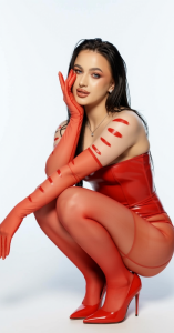 LucyLextonXPublic Bild 6