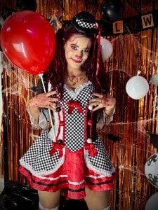 Alisha_Evans_Rs 🎃"I don’t want your fear… I want your attention." 💋🎈 사진 2