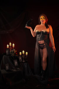 Paula_And HALLOWEEN SENSUAL Pic