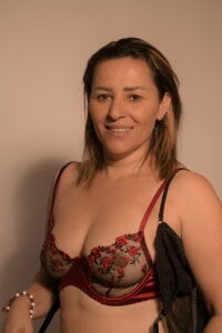 HOW MANY KISSES FOR ME? od luciana_ballesteros_  2 snímek