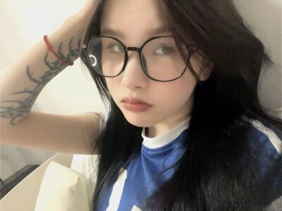 DelphaDivenere mood color is blue💙 Pic 3