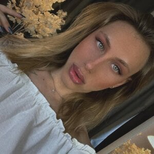 MiraBella10 Public Pic