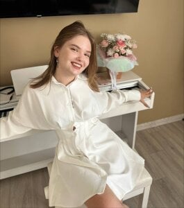 Saraa_BroownPublic Bild 5