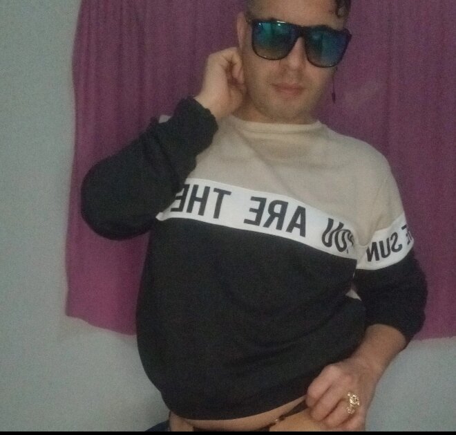 Emilianohotroomさんのトレンドな 1025枚の写真