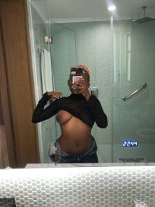 Lil-shawrie Hey y’all Pic 3
