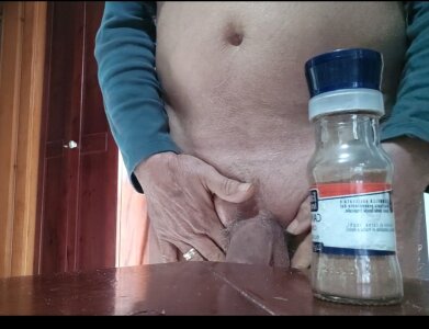 jhonschen's Preparazione e inserimento di bottiglietta ne prepuzio Sex Photo 6