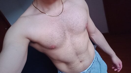 Mercury_muscle This is what my physique looks like after training. Bilde 5