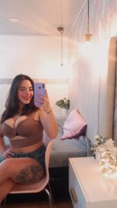 AthensRussell me! Pic 4