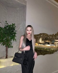 EasterEliot Public Pic 6