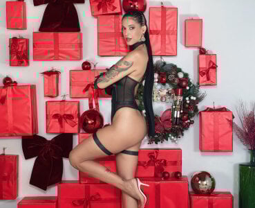 JoannaCox Feeling warm Pic 5