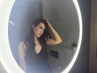 babyy_gloria: mirror mirror on the wall who the prettiest of 'em all ( фото)