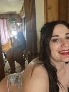 VelvetBrunetteXo Public Pic 9