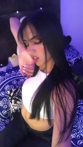 ValentinaEvanz 👀💜 Pic 3