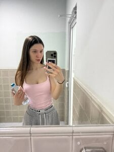 DavinaParady Off Cam Moments Gambar 4