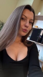 DollyRoma Public Pic 9