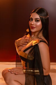Catalina-Malave Cleopatra 🎃👁️‍🗨️✨ Pic 2