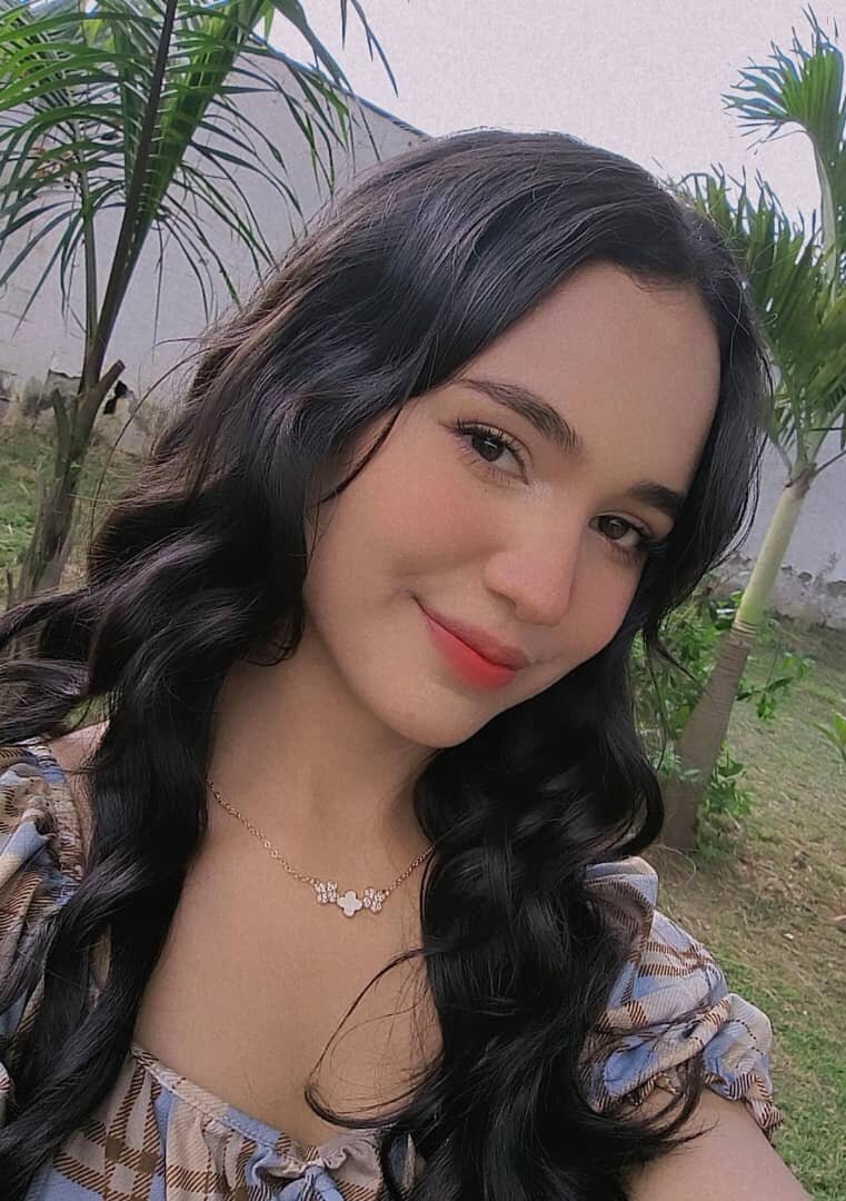 nhoanbrunette