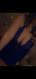 Public od BustyCurvy-BaileyUK  4 snímek