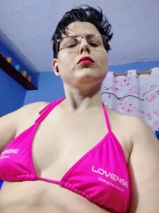 Femdom de AlexaDark00  5 Imagens