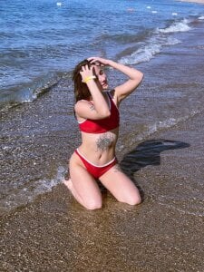 Elle_wooods Sun and waves Pic 5