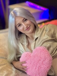 HollyTailors Yummy Holly Pic 7