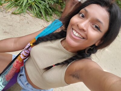TiaFoxxx Public Pic 6