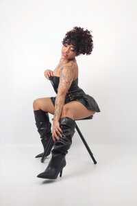 LuckySwagson Your fav ebony Pic