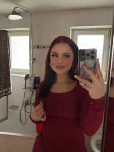 SweetJules18 Public Pic 6