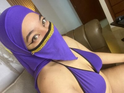 malak_nanyySecrets Behind My Eyes Bild 2