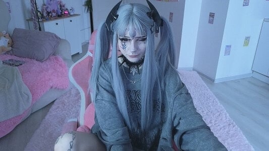 Nana_stolass A cyber girl has to please you Foto 2