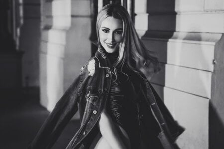 KylieBlaze City nights, city lights Pic 2