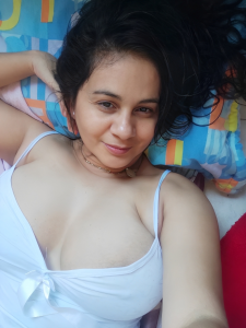 Sharon-Hot77 MI SELFIE Pic