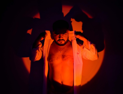 MichaelBear_ UNDER THE LIGHTS🔥✨ Foto 2