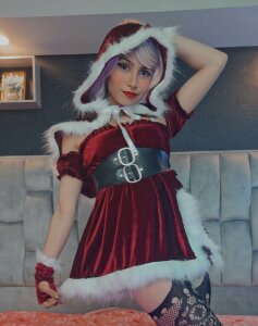 avery_fox merry christmas !! Pic 2