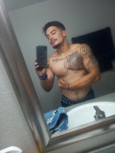 Asstray909 Public Pic 4