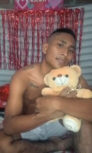 aldan1365 San Valentín 💘🪽🥵🥰 টি ছবি