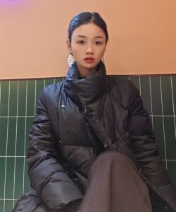 Coral_888 听某人说圣诞要吃火鸡，喝红酒，所以我今天特别漂亮，特别想见到你 Pic