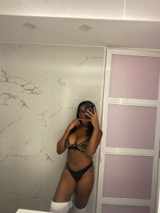 ParisSalvatore THE QUEEN Foto 4