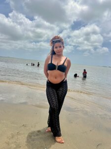 Hanna_bright Public Pic 2