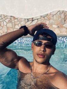 Ryan_and_Aria Public Pic 3